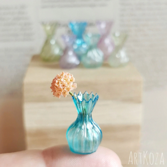 Miniature vase for flowers - large blue